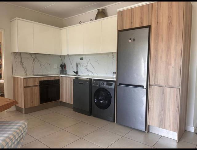 2 BEDROOM PROPERTY TO RENT IN SANDOWN
